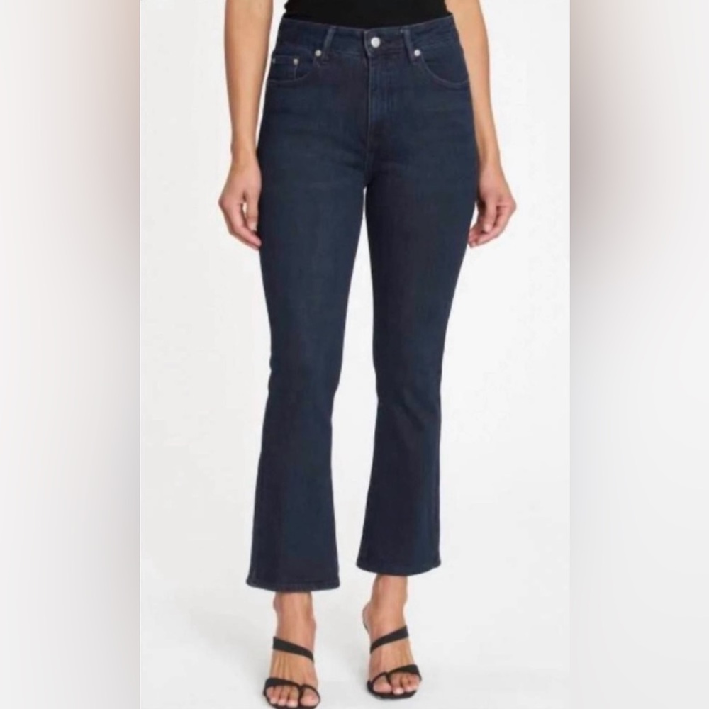 Dark Wash Women's Bootcut Jeans - Classic Fit